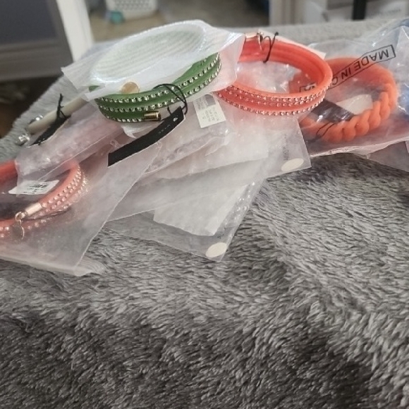 Marc Jacobs 20 NWT Bracelets - Picture 3 of 5